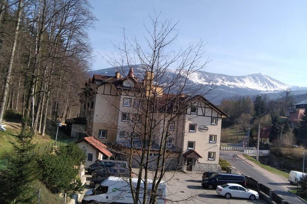 Nowoczesne Mieszkanie Blisko Natury I Sklepu Biedronka Karpacz Buitenkant foto